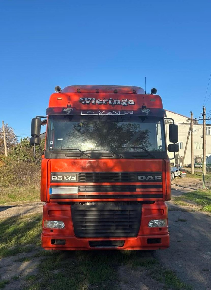 DAF XF 95.380 - Cabeza tractora: foto 2 DAF XF 95.380 - Cabeza tractora: foto 2