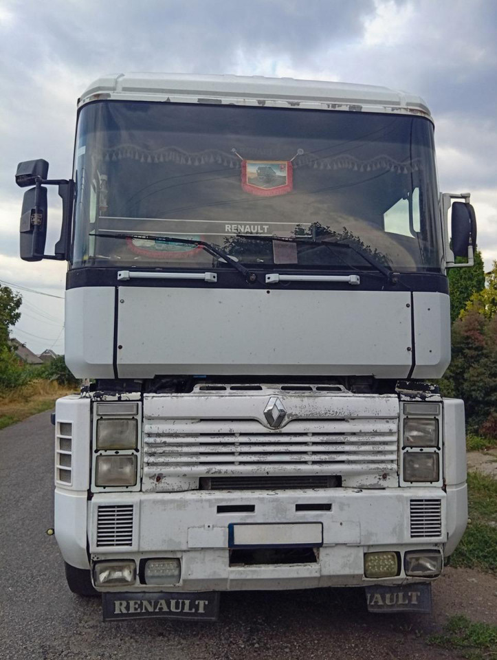 RENAULT Magnum 440 - Cabeza tractora: foto 2 RENAULT Magnum 440 - Cabeza tractora: foto 2
