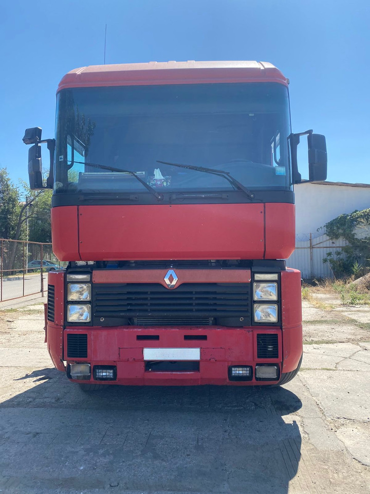 RENAULT Magnum 440 - Cabeza tractora: foto 2 RENAULT Magnum 440 - Cabeza tractora: foto 2