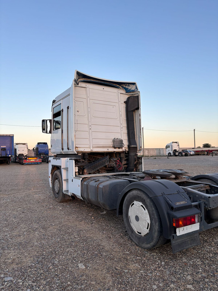 RENAULT Magnum 480 - Cabeza tractora: foto 5 RENAULT Magnum 480 - Cabeza tractora: foto 5