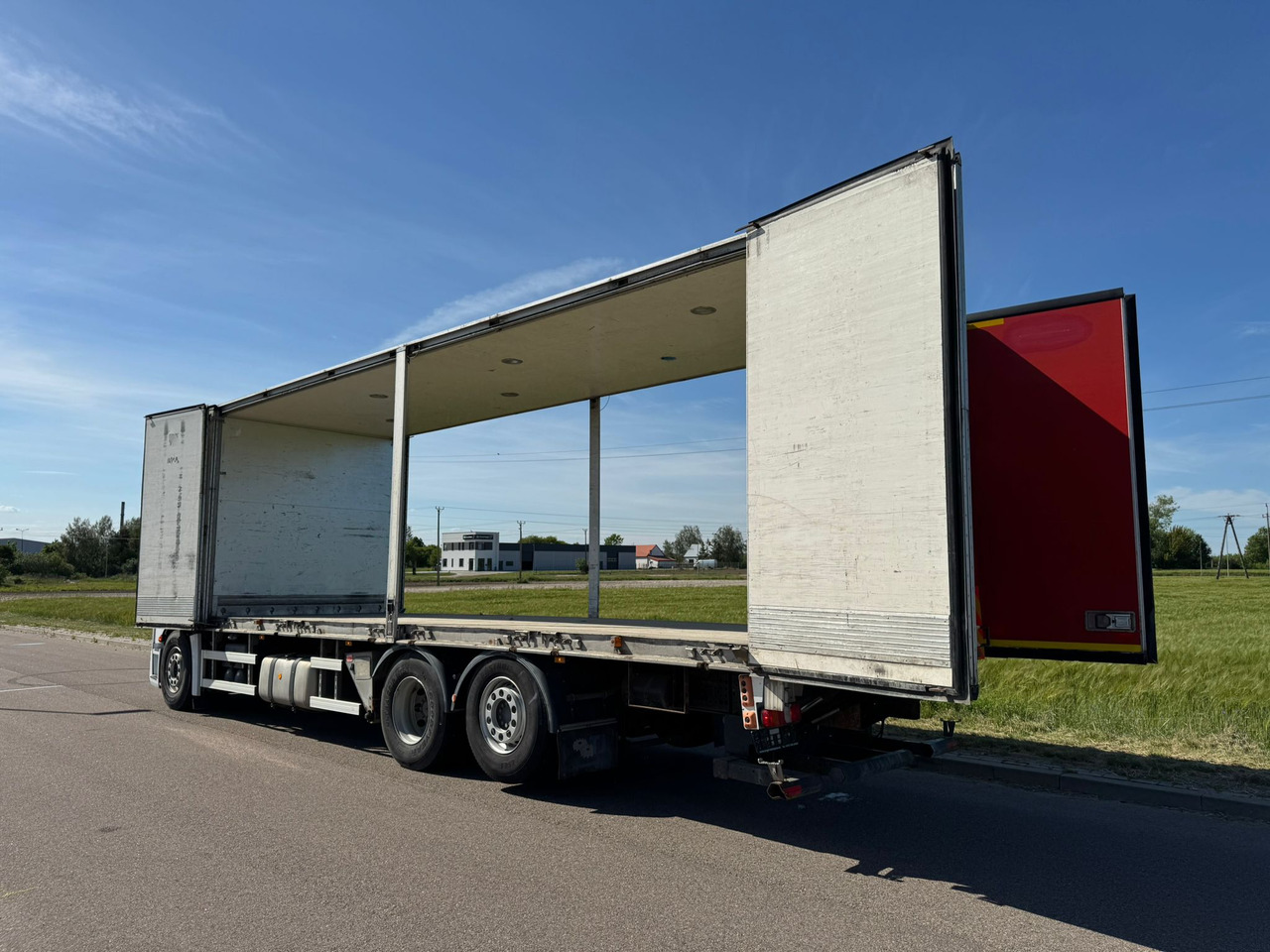 Camión caja cerrada MERCEDES-BENZ ACTROS 2542: foto 12