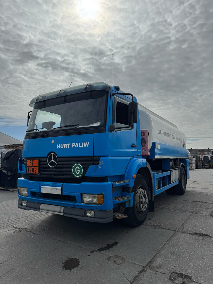 MERCEDES-BENZ Atego 1828 - Camión cisterna: foto 3 MERCEDES-BENZ Atego 1828 - Camión cisterna: foto 3