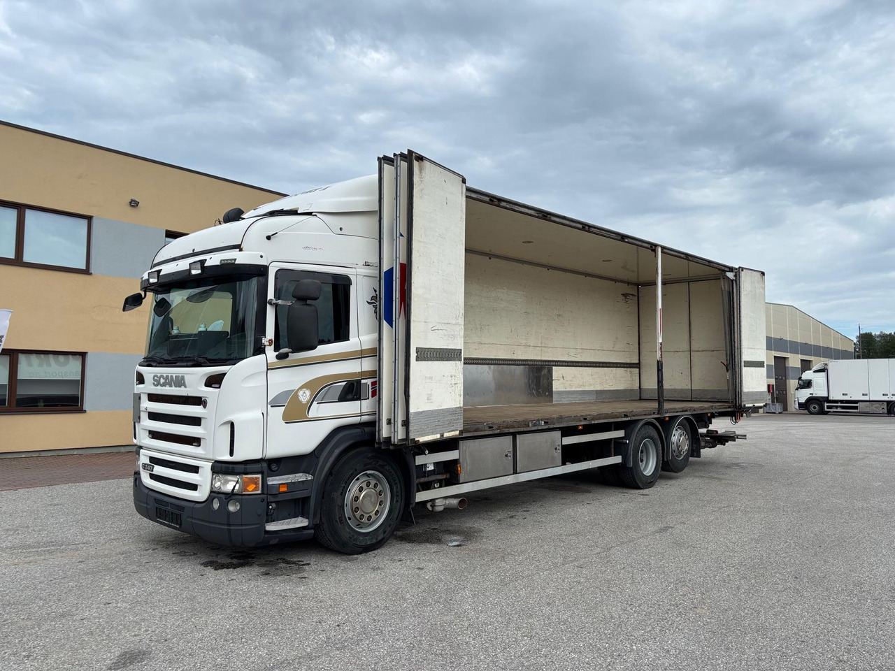SCANIA G340 - Camión caja cerrada: foto 4 SCANIA G340 - Camión caja cerrada: foto 4