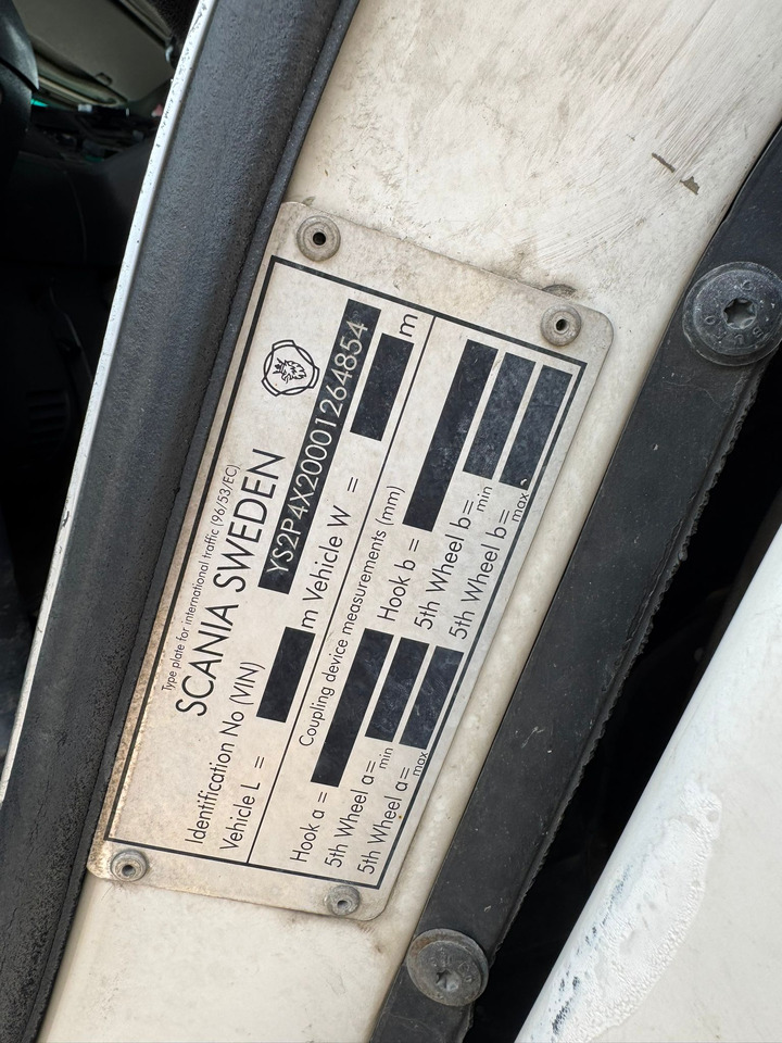 Camión cisterna para transporte de combustible SCANIA P94: foto 28
