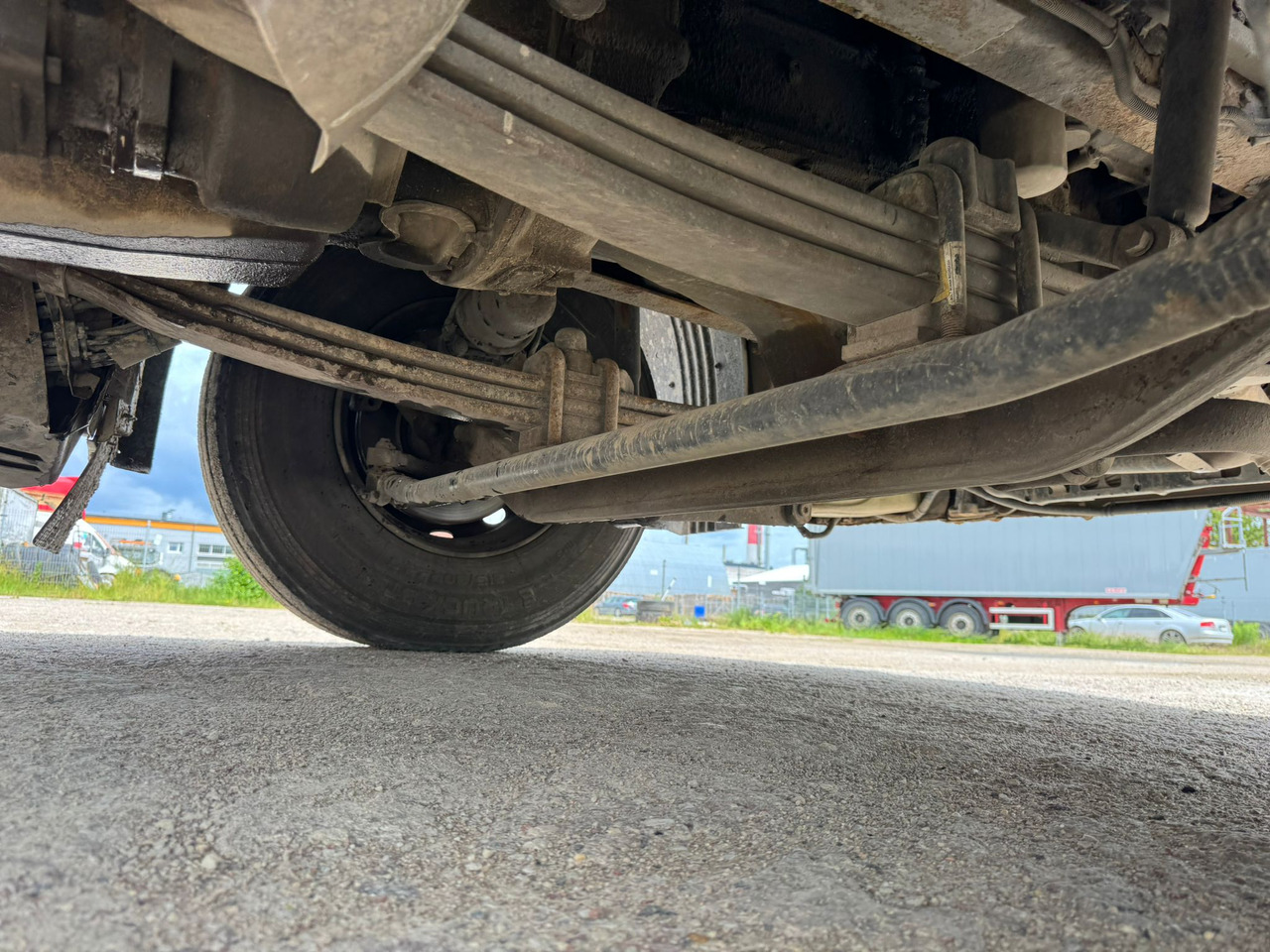 Camión cisterna para transporte de combustible SCANIA P94: foto 18