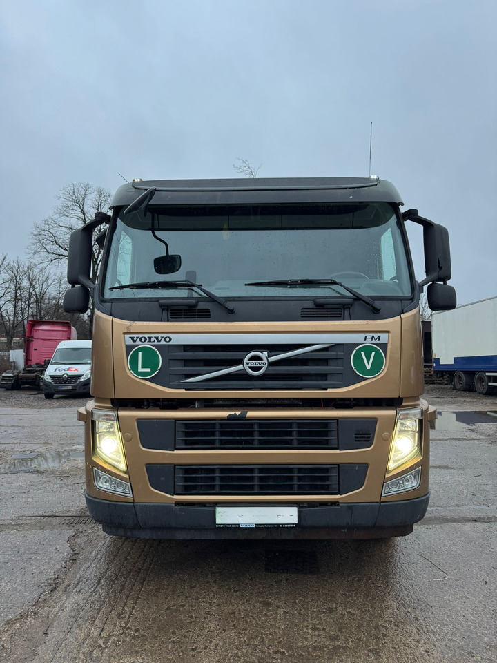 VOLVO FM450 - Camión cisterna: foto 3 VOLVO FM450 - Camión cisterna: foto 3