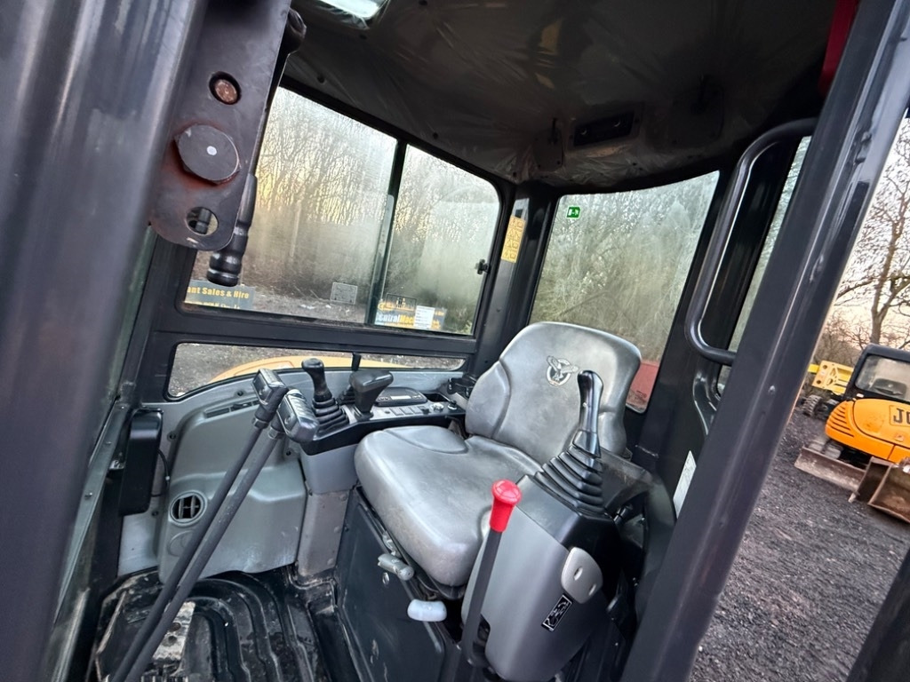 Miniexcavadora Case CX 26 C: foto 12