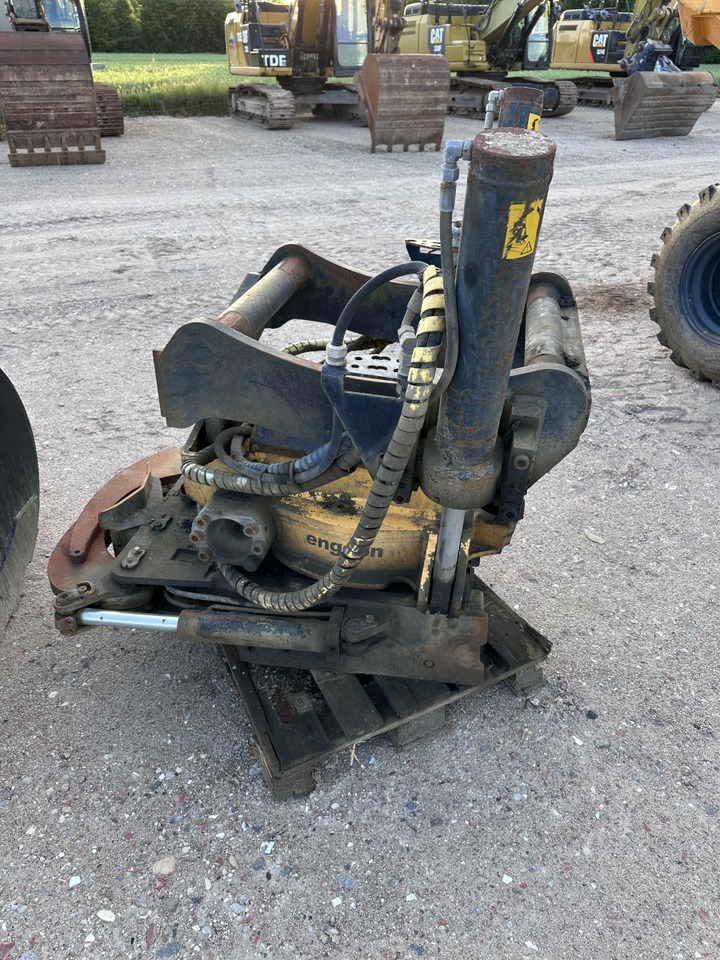 ENGCON EC 30 - S80 GR30 -S80 - SVAB Engcon Rototilt - Tiltrotator - Rotor basculante: foto 2 ENGCON EC 30 - S80 GR30 -S80 - SVAB Engcon Rototilt - Tiltrotator - Rotor basculante: foto 2