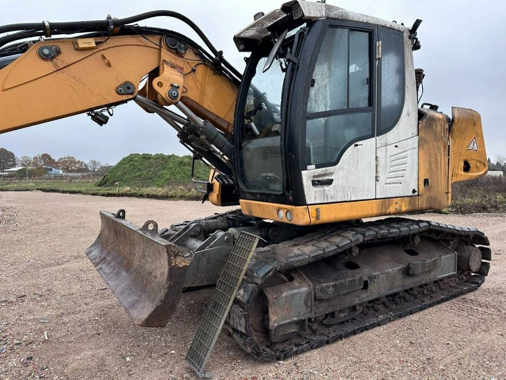 Liebherr 914 Compact for parts breaking dismantling - Excavadora de cadenas: foto 3 Liebherr 914 Compact for parts breaking dismantling - Excavadora de cadenas: foto 3
