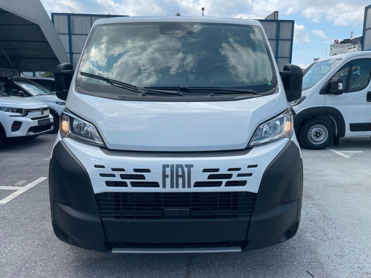 Fiat Ducato 30L L2H1 120 Kastenwagen 2025 - Furgoneta pequeña: foto 2 Fiat Ducato 30L L2H1 120 Kastenwagen 2025 - Furgoneta pequeña: foto 2