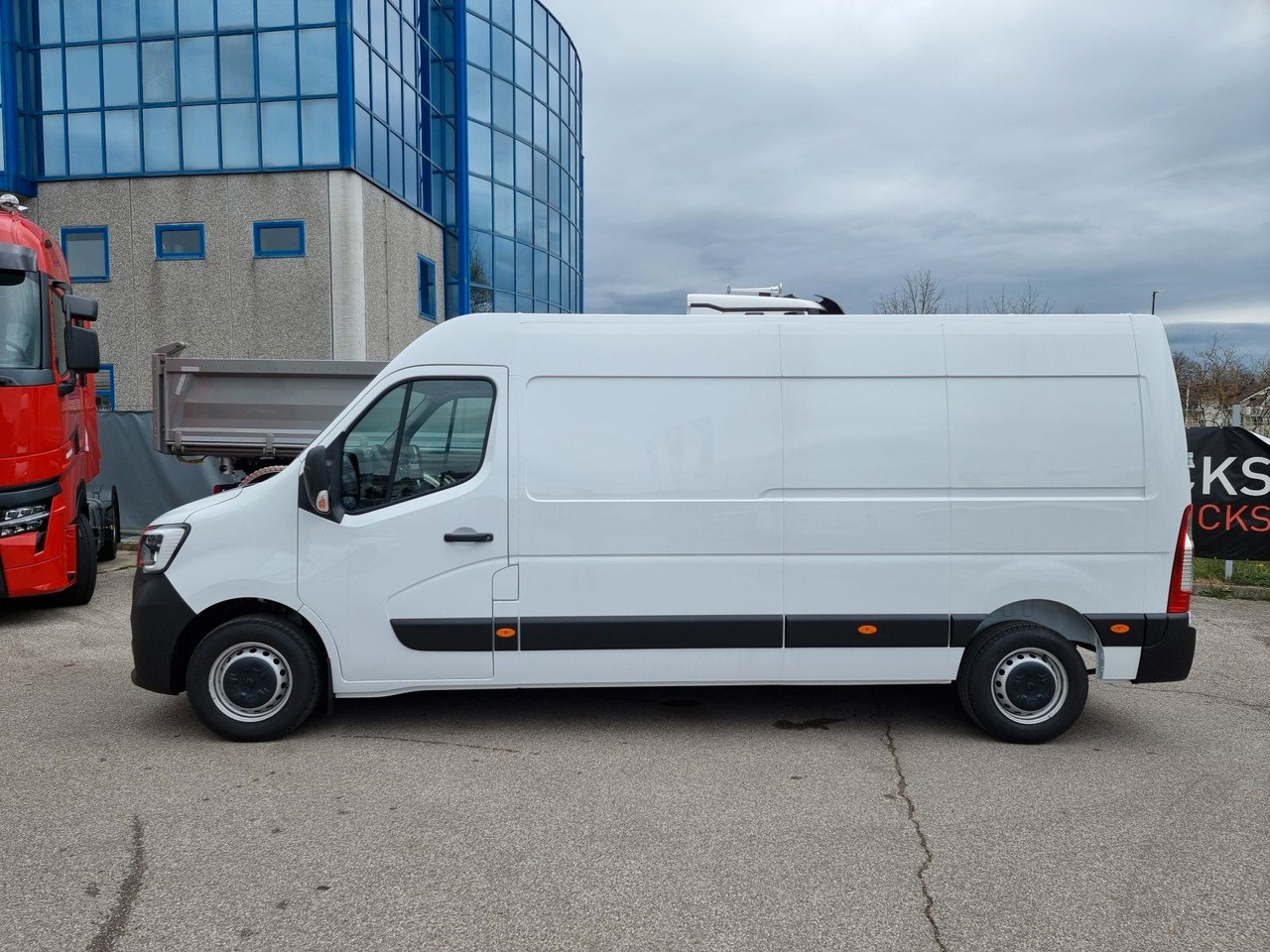 Renault Master L3H2 3,5t 150 PRO+ - Furgón: foto 2 Renault Master L3H2 3,5t 150 PRO+ - Furgón: foto 2