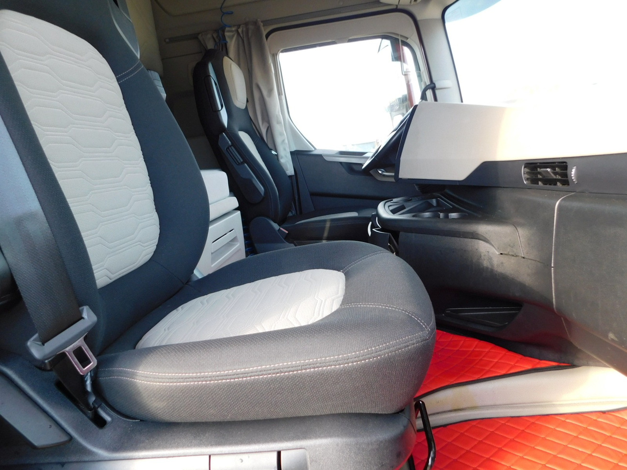 Ford F max 4x2 scab e6 12tx2620 - Cabeza tractora: foto 5 Ford F max 4x2 scab e6 12tx2620 - Cabeza tractora: foto 5
