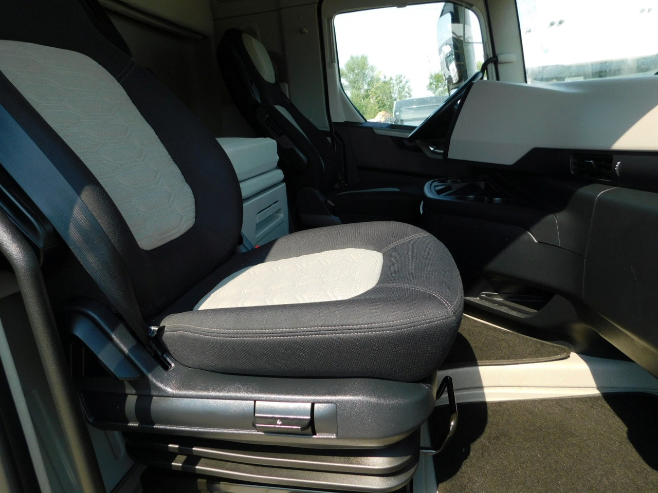Ford F max 4x2 scab e6 12tx2620 - Cabeza tractora: foto 5 Ford F max 4x2 scab e6 12tx2620 - Cabeza tractora: foto 5