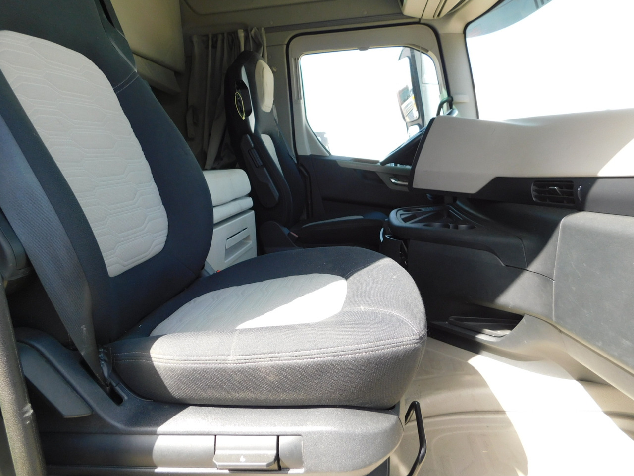 Ford F max chk1 - Cabeza tractora: foto 5 Ford F max chk1 - Cabeza tractora: foto 5