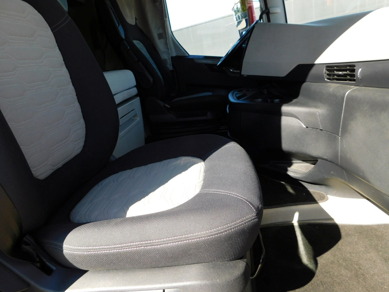 Ford F max ll 4x2 scab e6 12tx2620 - Cabeza tractora: foto 5 Ford F max ll 4x2 scab e6 12tx2620 - Cabeza tractora: foto 5
