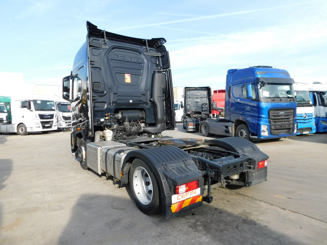 Ford F max ll 4x2 scab e6 eco 16spdamt ecotorq - Cabeza tractora: foto 4 Ford F max ll 4x2 scab e6 eco 16spdamt ecotorq - Cabeza tractora: foto 4