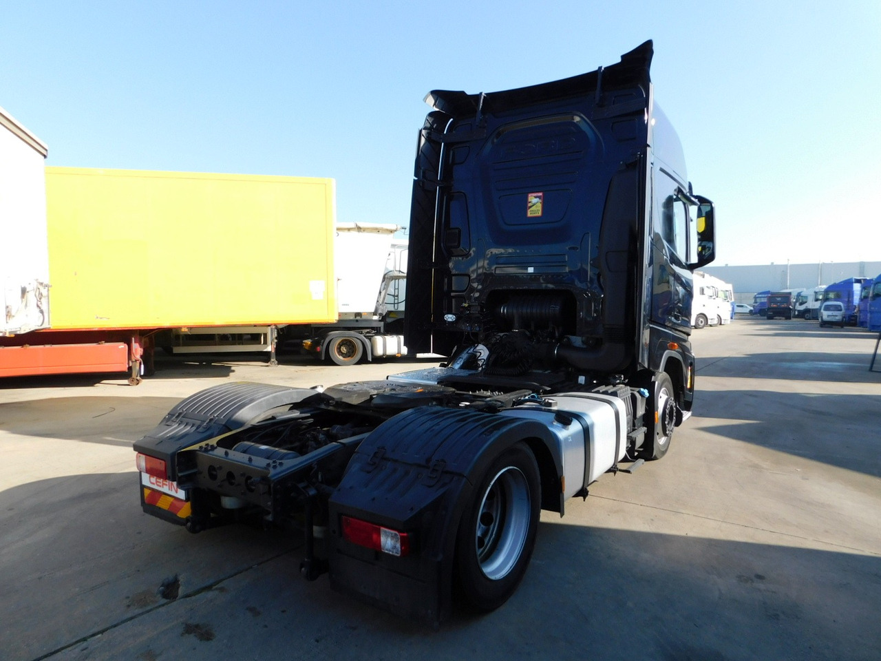 Ford F max ll 4x2 scab e6 eco 16spdamt ecotorq - Cabeza tractora: foto 3 Ford F max ll 4x2 scab e6 eco 16spdamt ecotorq - Cabeza tractora: foto 3