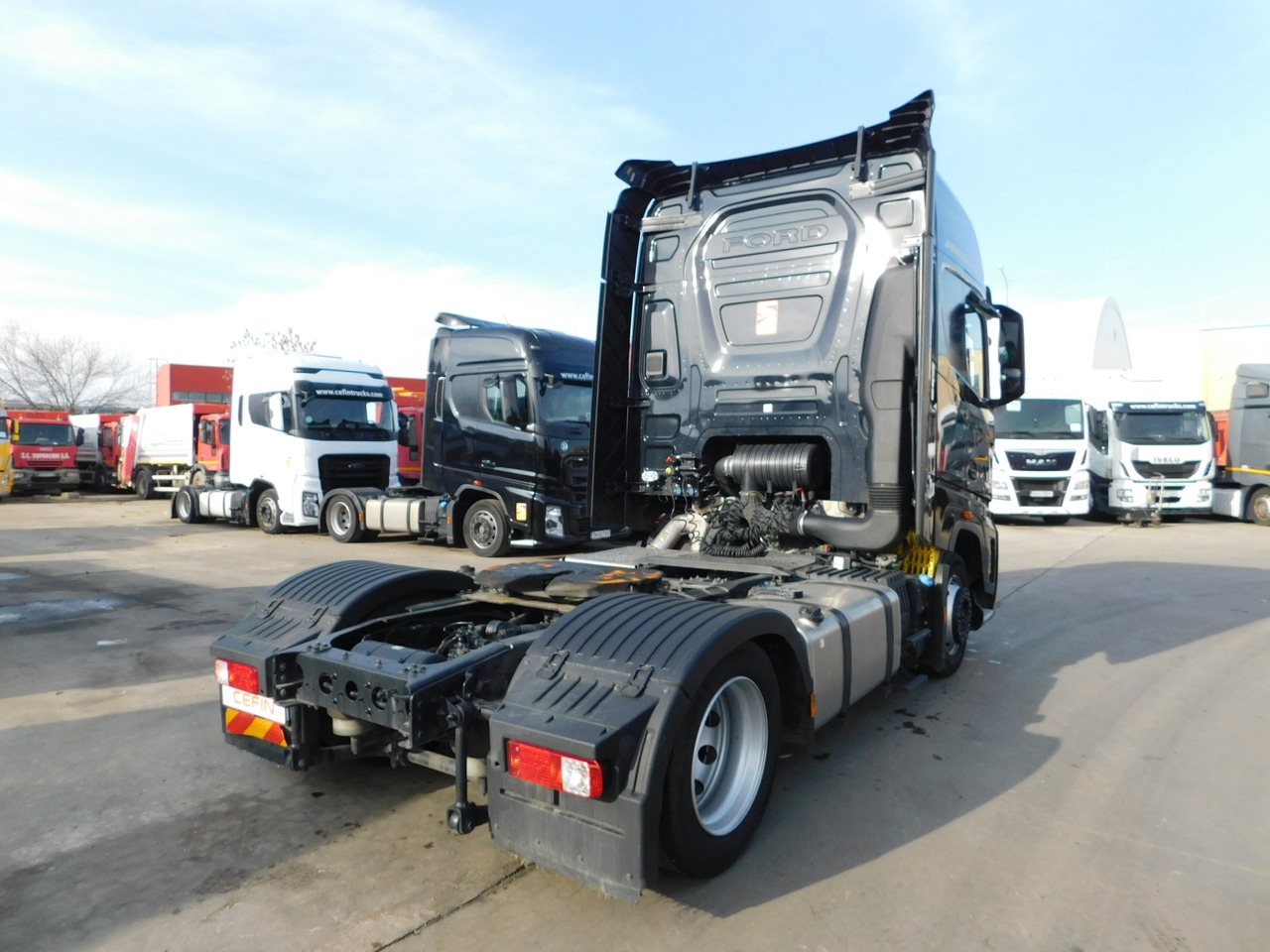 Ford F max ll 4x2 scab e6 eco 16spdamt ecotorq - Cabeza tractora: foto 3 Ford F max ll 4x2 scab e6 eco 16spdamt ecotorq - Cabeza tractora: foto 3