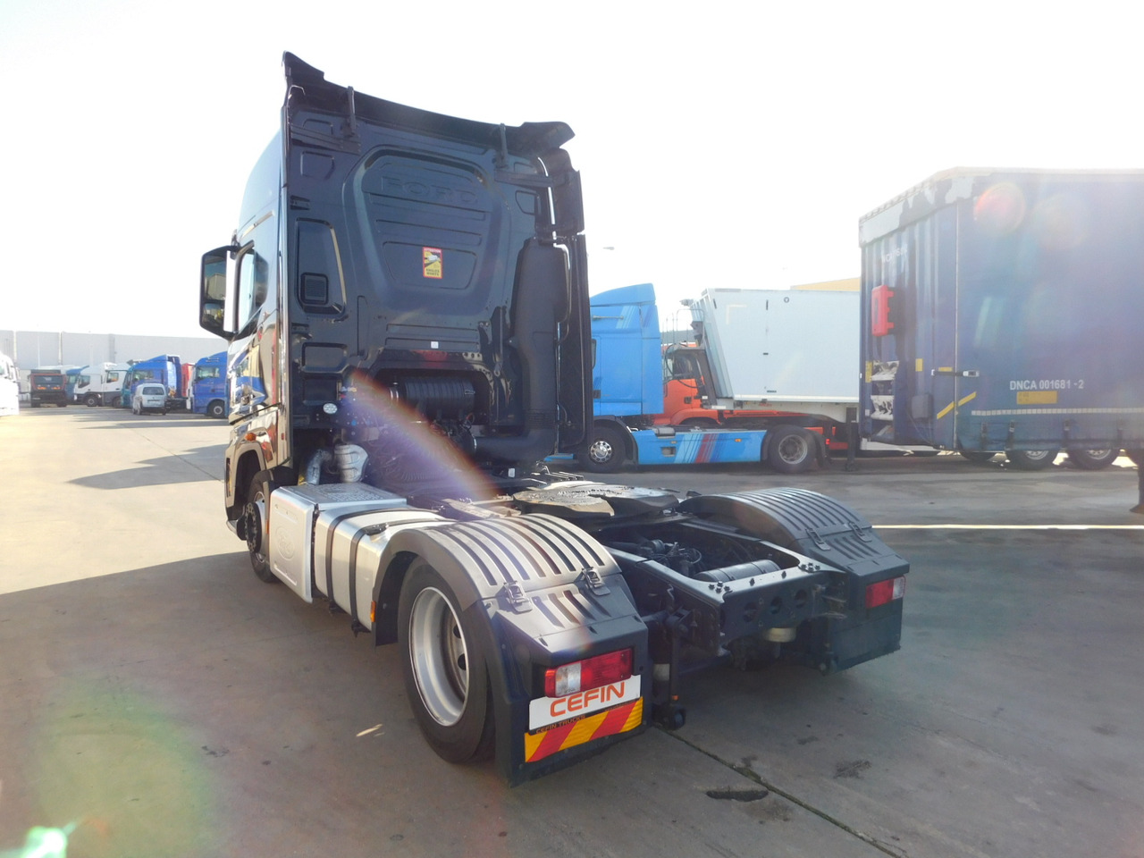 Ford F max ll 4x2 scab e6 eco 16spdamt ecotorq - Cabeza tractora: foto 4 Ford F max ll 4x2 scab e6 eco 16spdamt ecotorq - Cabeza tractora: foto 4