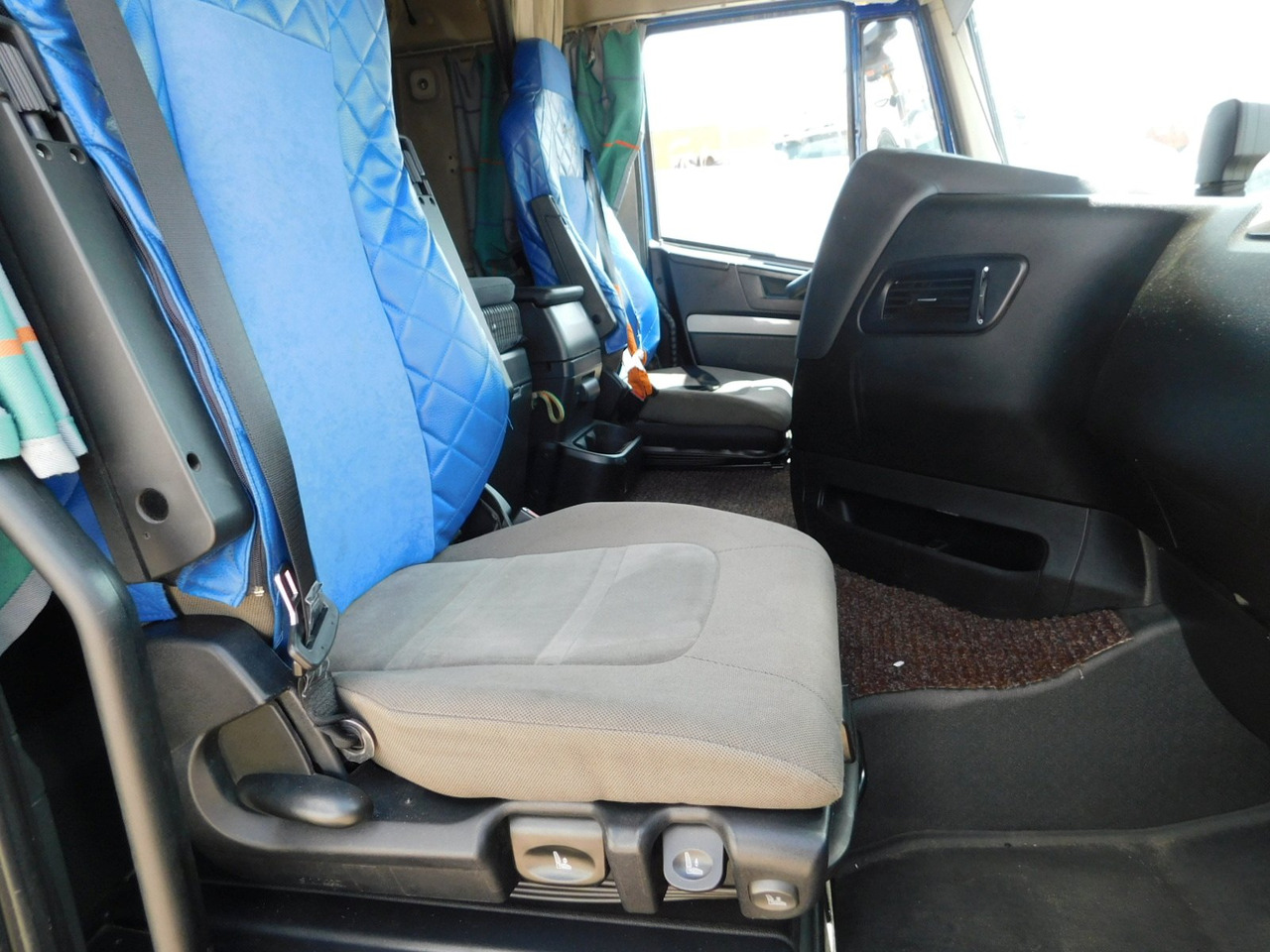 Iveco As440tp - Cabeza tractora: foto 5 Iveco As440tp - Cabeza tractora: foto 5