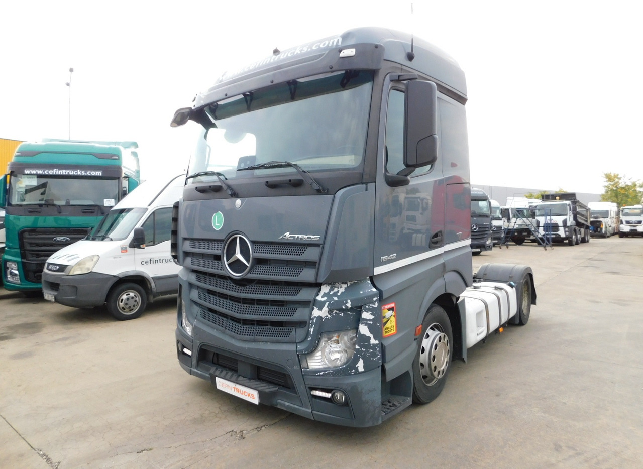 Mercedes Actros 1842 - Cabeza tractora: foto 1 Mercedes Actros 1842 - Cabeza tractora: foto 1