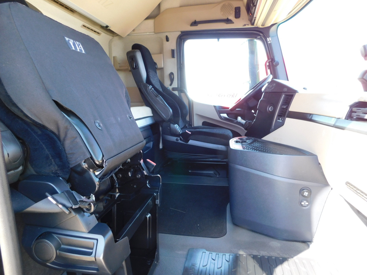 Mercedes Actros - Cabeza tractora: foto 5 Mercedes Actros - Cabeza tractora: foto 5