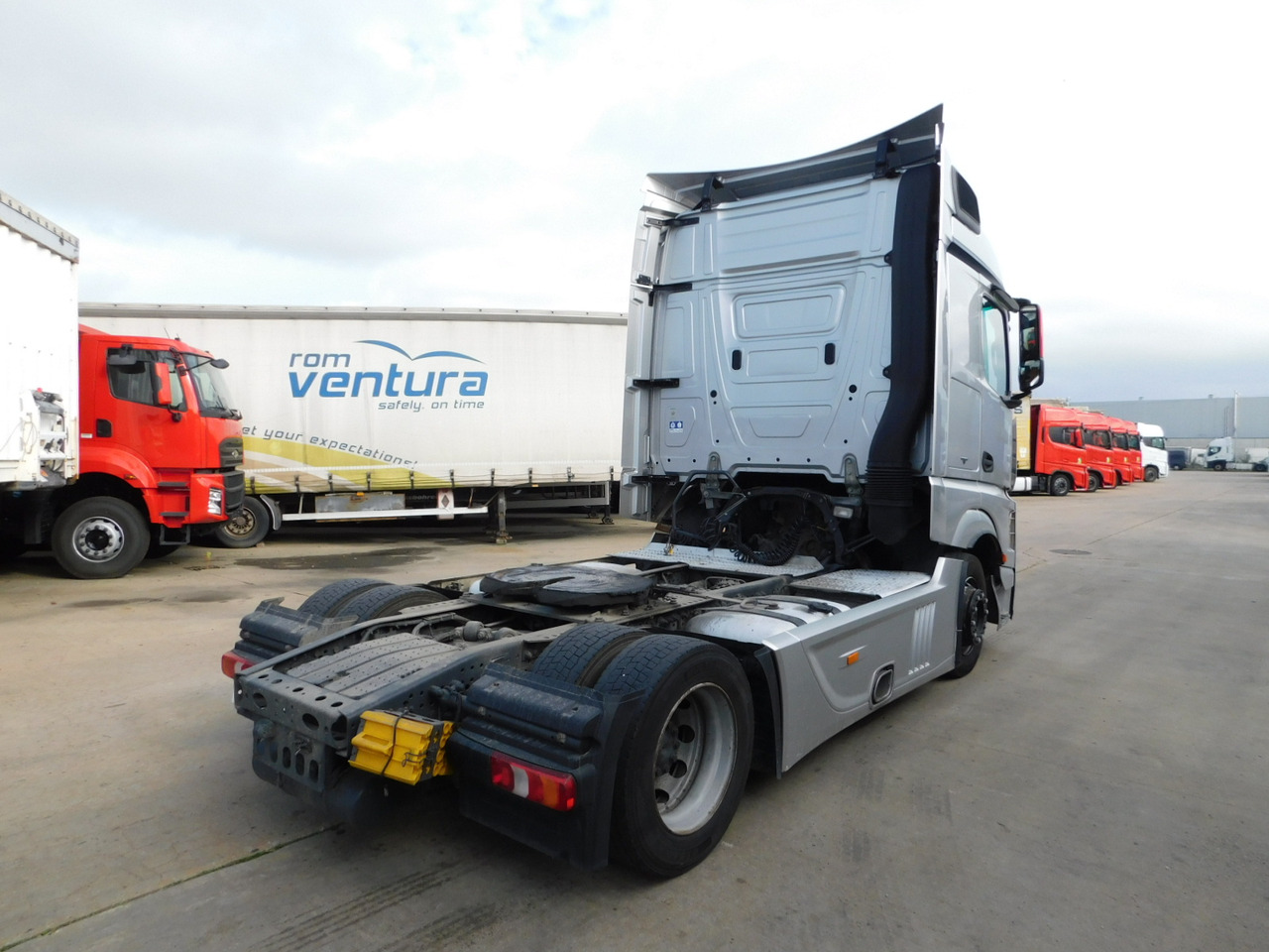 Mercedes Actros - Cabeza tractora: foto 3 Mercedes Actros - Cabeza tractora: foto 3