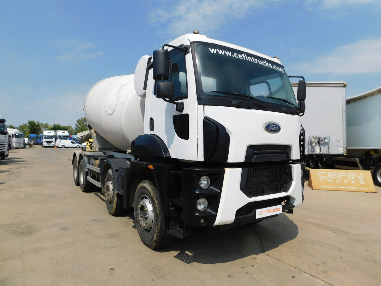 Ford Lt12xl 7h cargo 4142m - Camión hormigonera: foto 2 Ford Lt12xl 7h cargo 4142m - Camión hormigonera: foto 2
