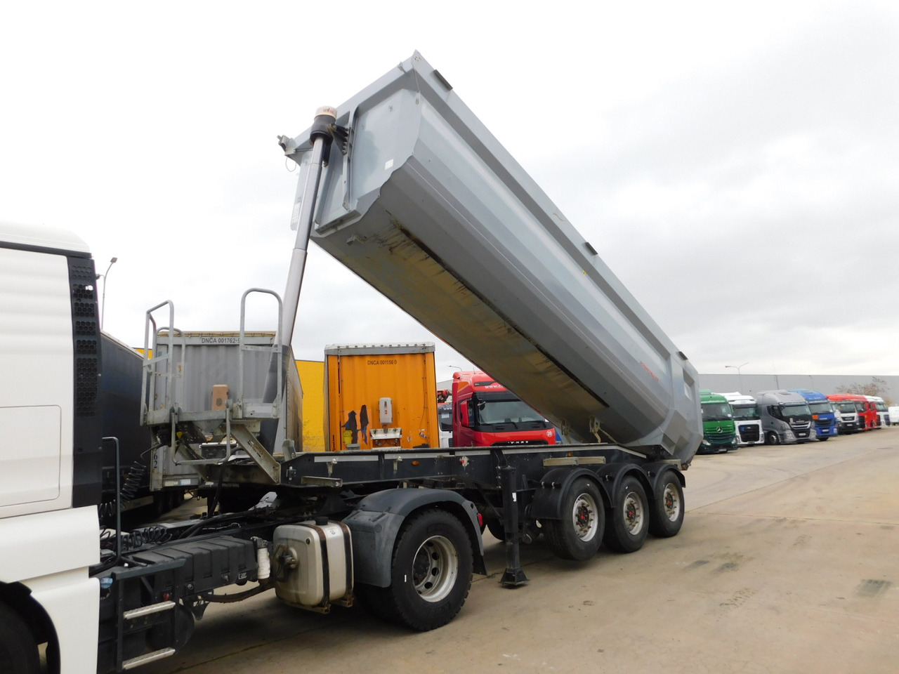 Schwarzmuller K serie - Otros maquinaria: foto 1 Schwarzmuller K serie - Otros maquinaria: foto 1