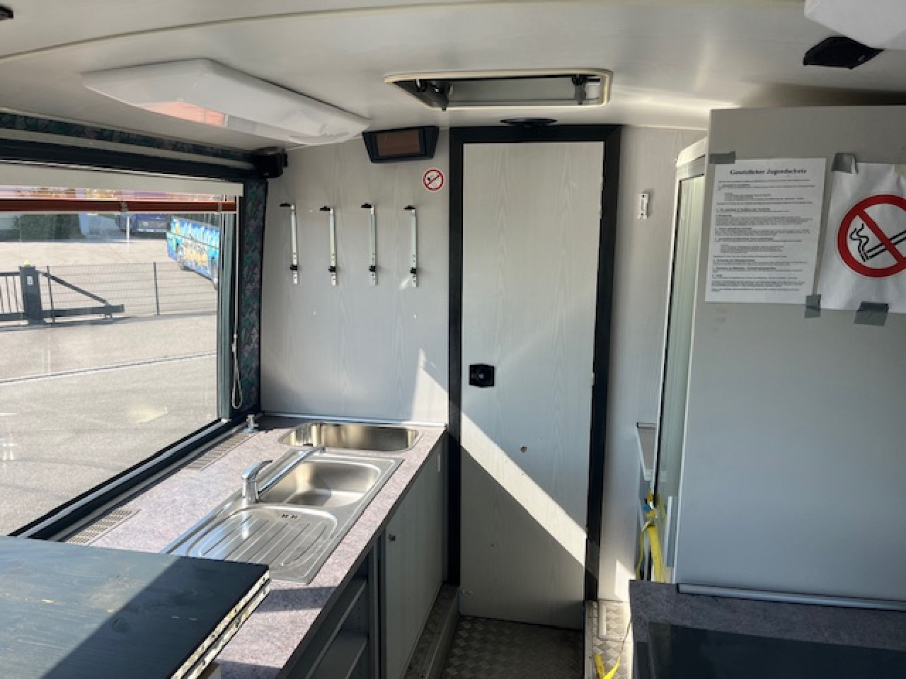 Autobús NEOPLAN N316 Ü - Koferenz-, Ausstellungsbus - Wohnmobil: foto 7