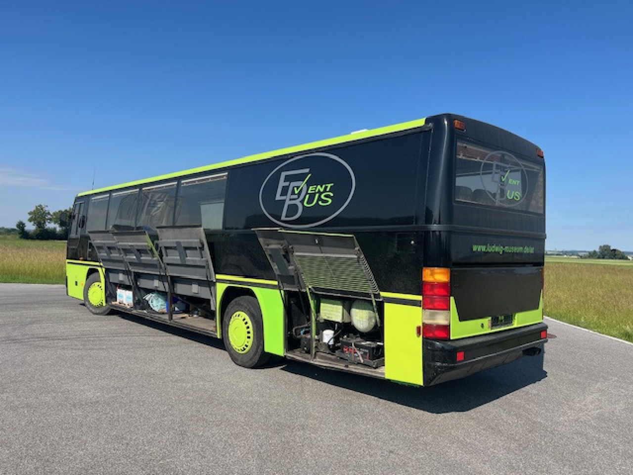 Autobús NEOPLAN N316 Ü - Koferenz-, Ausstellungsbus - Wohnmobil: foto 11