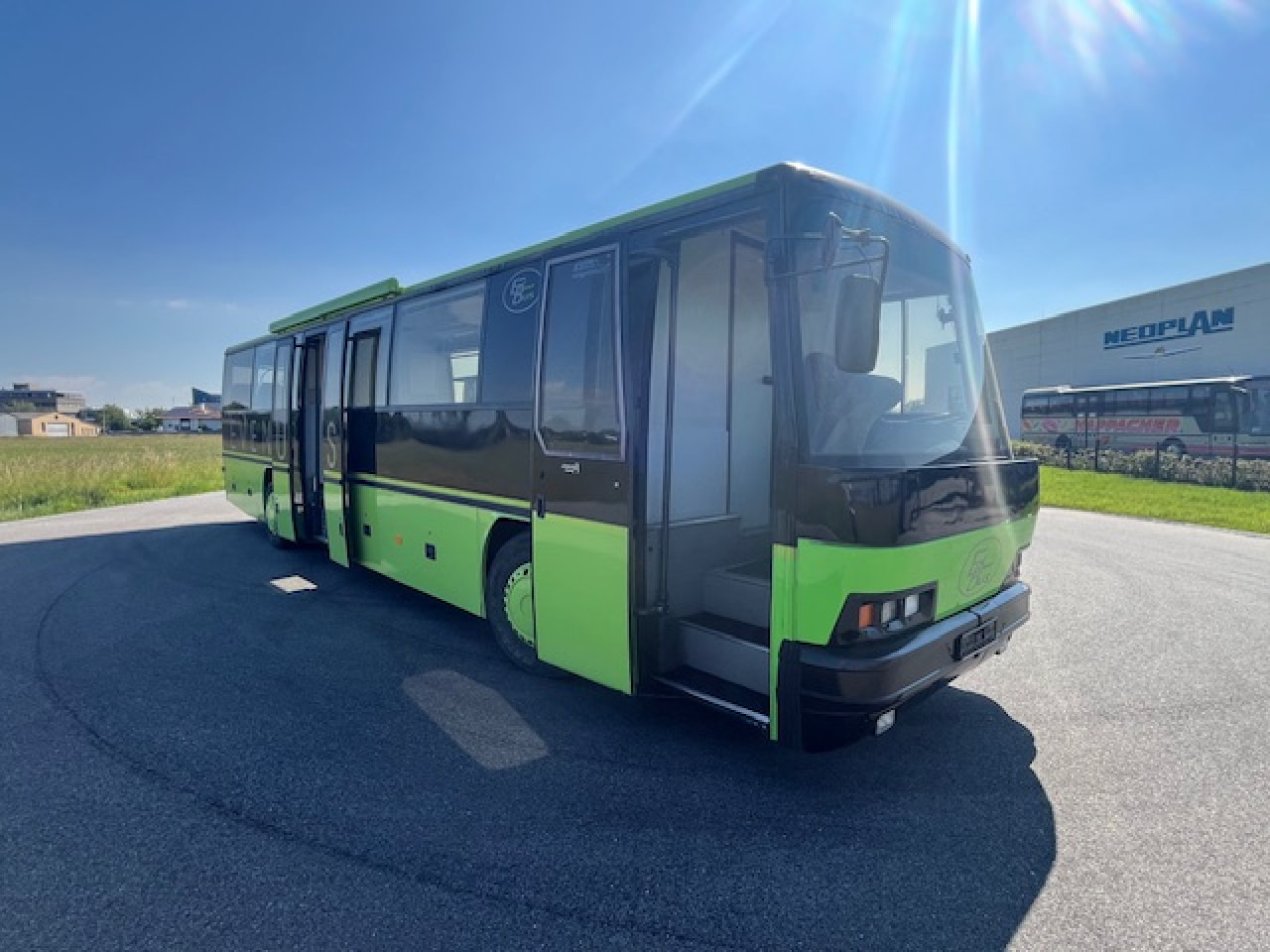 Autobús NEOPLAN N316 Ü - Koferenz-, Ausstellungsbus - Wohnmobil: foto 9