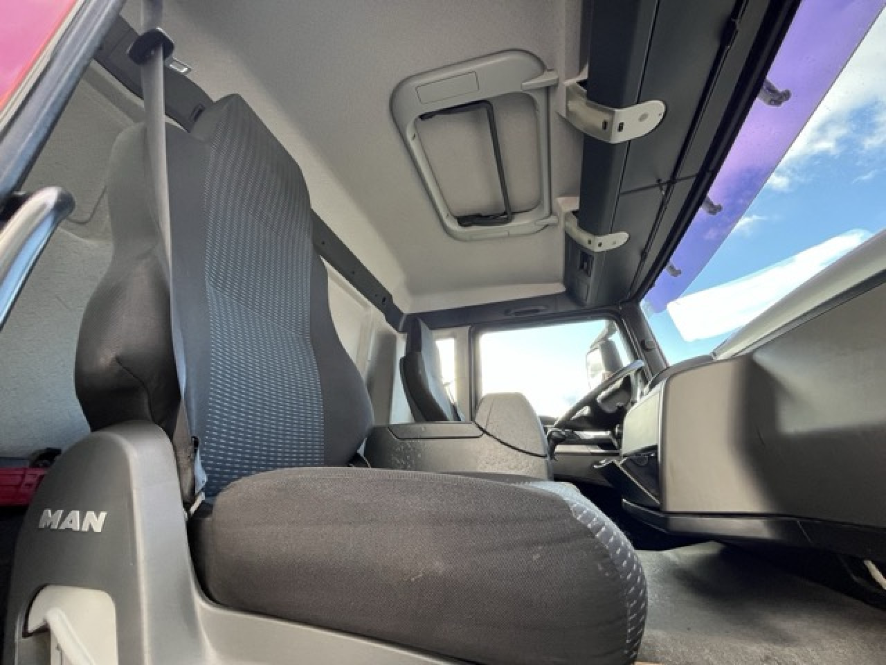 MAN TGS 33.440 6x4 BB mit Heckkran HIAB 166ES-4 Euro5 - Camión volquete, Camión grúa: foto 4 MAN TGS 33.440 6x4 BB mit Heckkran HIAB 166ES-4 Euro5 - Camión volquete, Camión grúa: foto 4