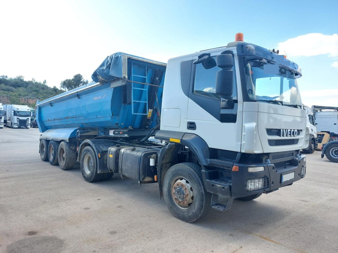 IVECO Trakker - Cabeza tractora: foto 1 IVECO Trakker - Cabeza tractora: foto 1