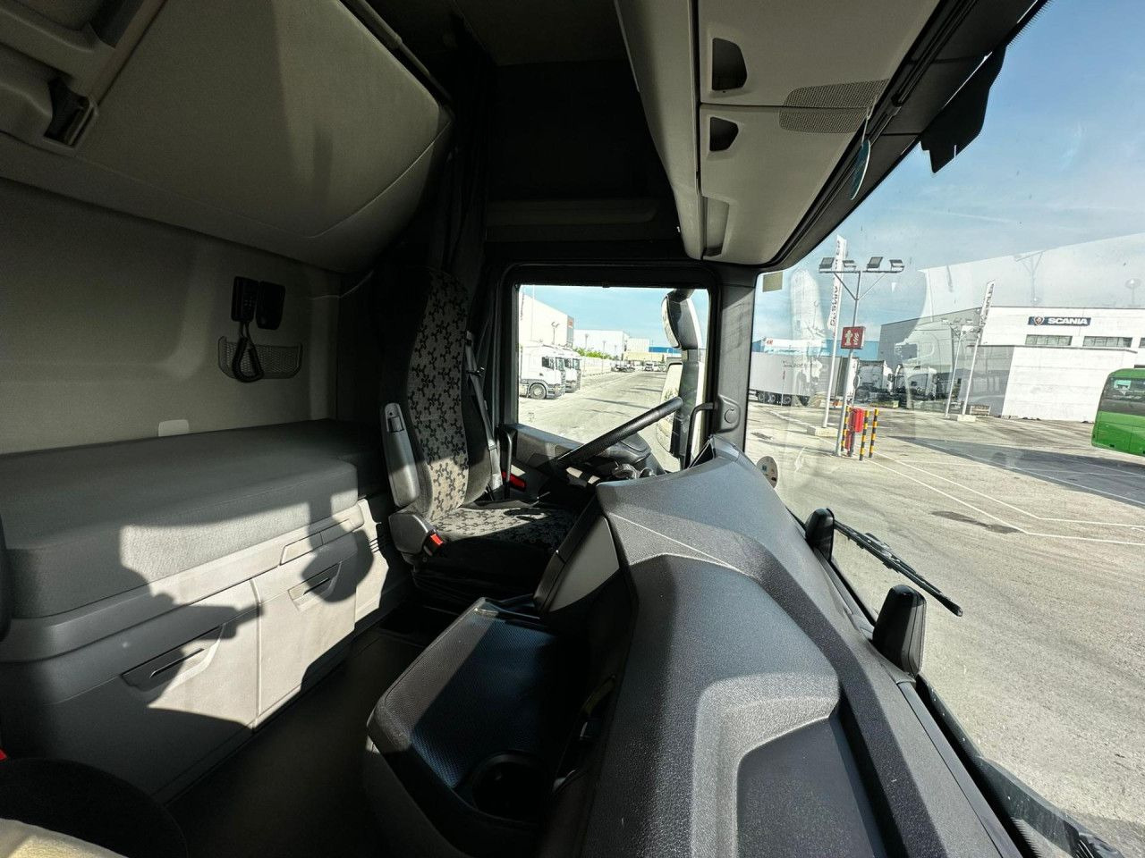 Cabeza tractora Scania S 450: foto 6