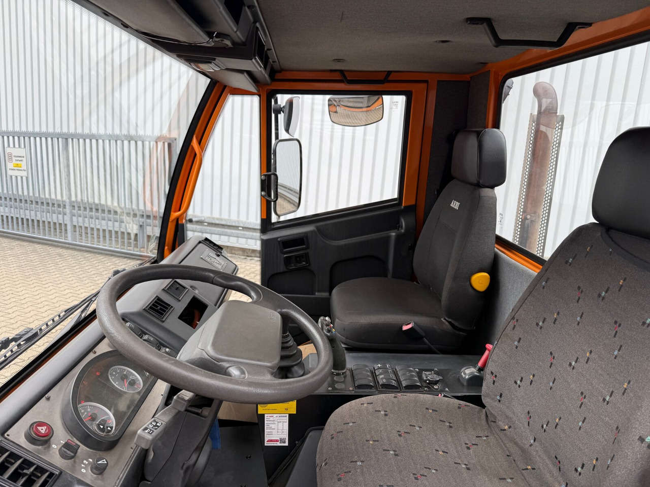 AEBI Schmidt MT750 4x4 AEBI Schmidt MT750 4x4, City-Abroller, Winterdienstausstattung, 2x AHK - Camión multibasculante: foto 3 AEBI Schmidt MT750 4x4 AEBI Schmidt MT750 4x4, City-Abroller, Winterdienstausstattung, 2x AHK - Camión multibasculante: foto 3