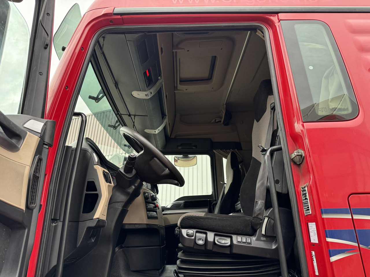 MAN TGX 33.640 6X4 BLS TGX 33.640 6X4 BLS, Retarder, Hydraulik, 70t - Cabeza tractora: foto 3 MAN TGX 33.640 6X4 BLS TGX 33.640 6X4 BLS, Retarder, Hydraulik, 70t - Cabeza tractora: foto 3