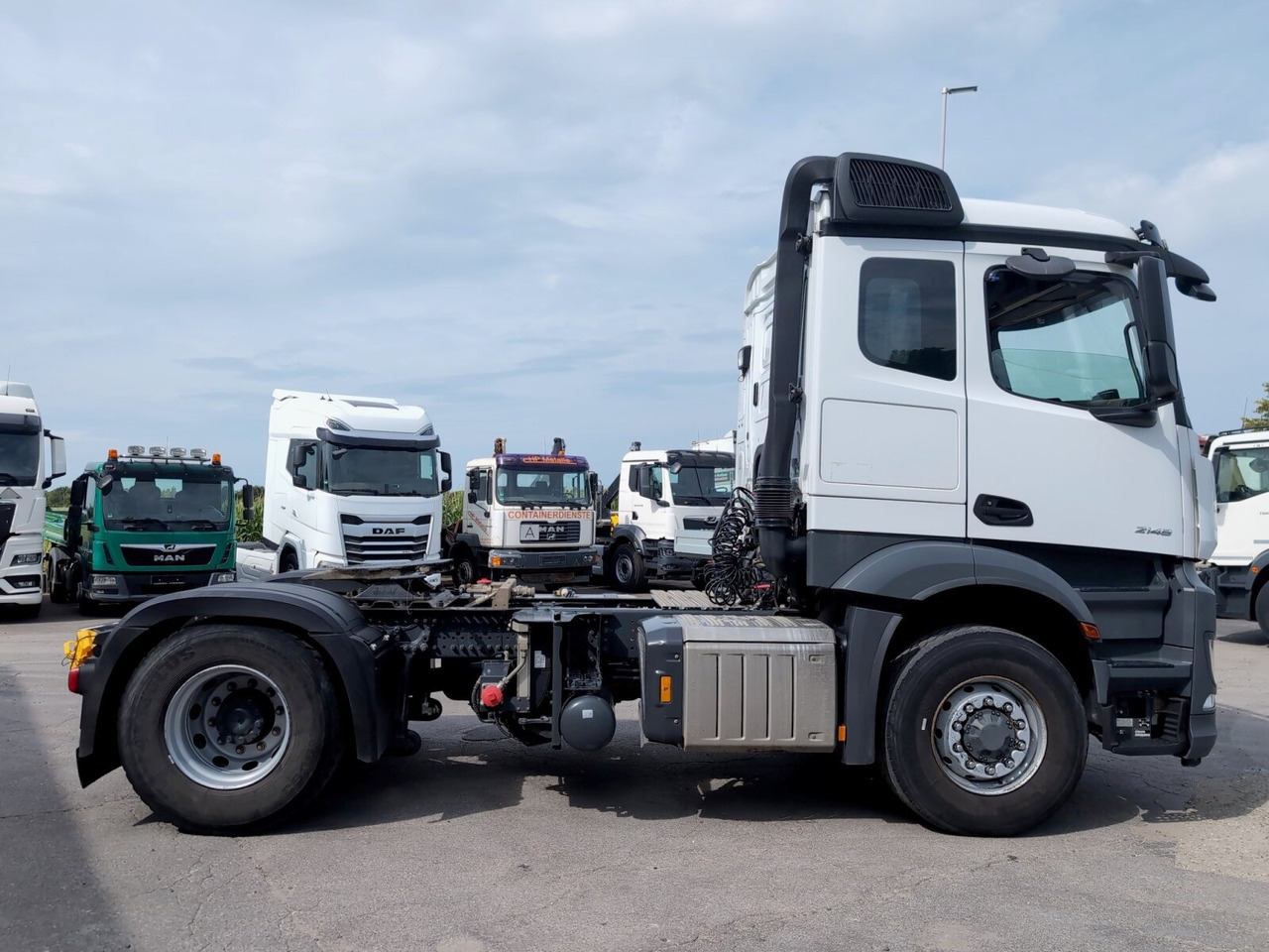 Mercedes-Benz Actros 2148 LS 4x4 HAD Actros 2148 LS 4x4 HAD, Retarder, Navi, MultimediaCockpit, Hydraulik - Cabeza tractora: foto 1 Mercedes-Benz Actros 2148 LS 4x4 HAD Actros 2148 LS 4x4 HAD, Retarder, Navi, MultimediaCockpit, Hydraulik - Cabeza tractora: foto 1