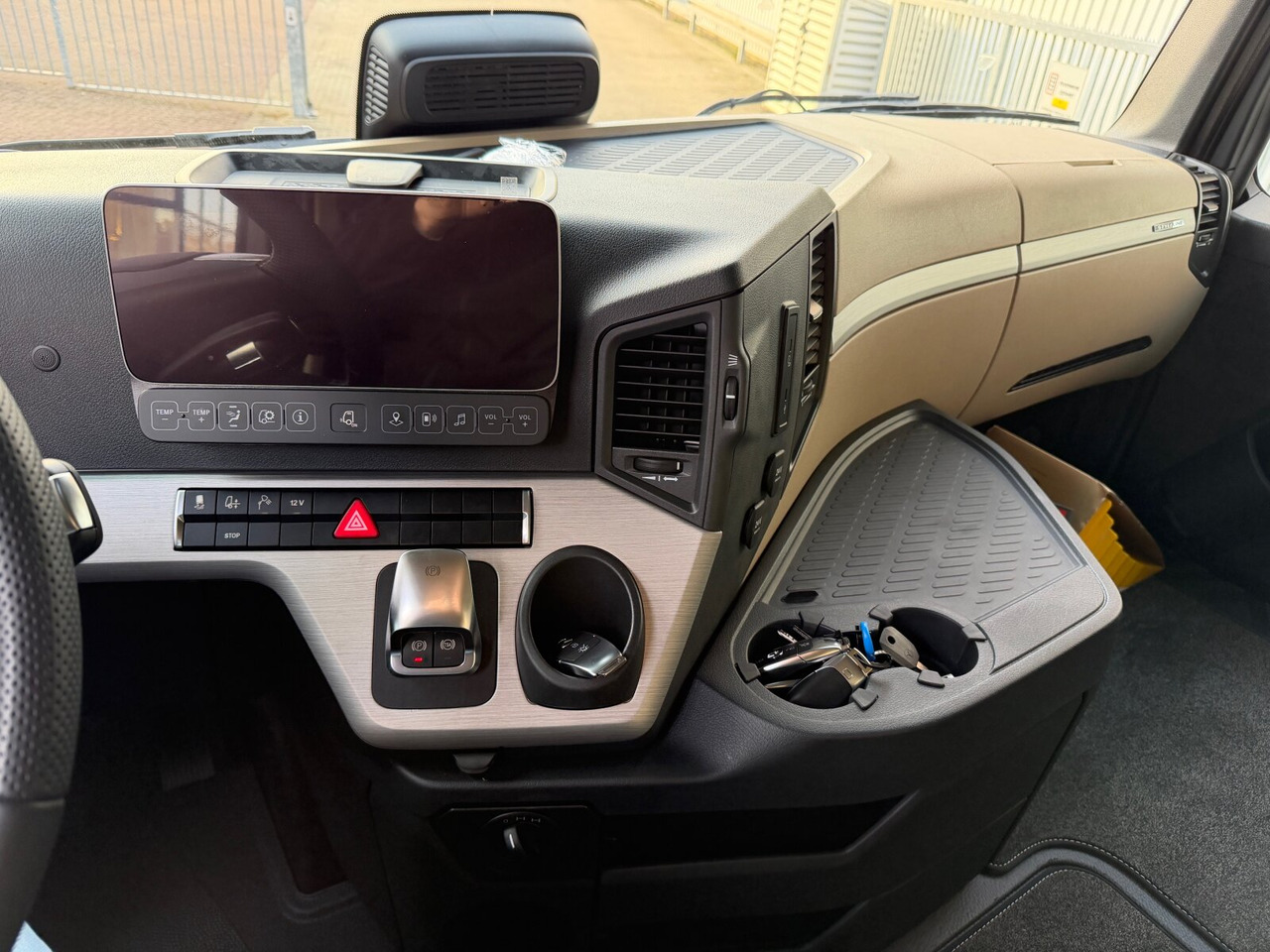 Mercedes-Benz Actros 3363 LS 6x4 Actros 3363 LS 6x4, Retarder, SoloStar, MultimediaCockpit, Navi, LED - Cabeza tractora: foto 3 Mercedes-Benz Actros 3363 LS 6x4 Actros 3363 LS 6x4, Retarder, SoloStar, MultimediaCockpit, Navi, LED - Cabeza tractora: foto 3