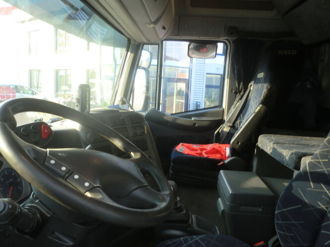 Stralis 440S43T/P 4x2 Stralis 440S43T/P 4x2, ONLY FOR SPAREPARTS!!! - Cabeza tractora: foto 4 Stralis 440S43T/P 4x2 Stralis 440S43T/P 4x2, ONLY FOR SPAREPARTS!!! - Cabeza tractora: foto 4