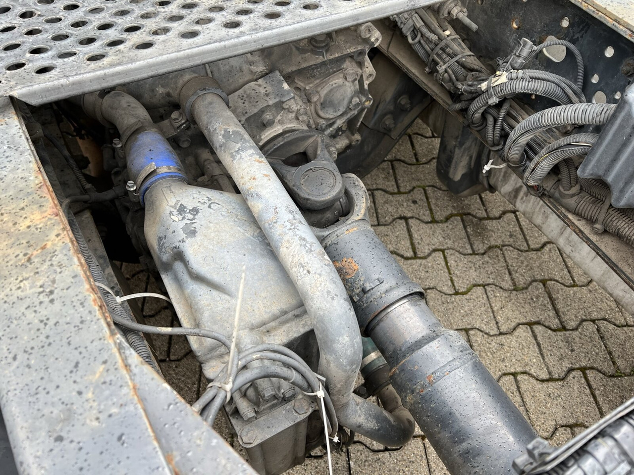 Stralis AS440S42 4x2 Stralis AS440S42 4x2, Retarder - Cabeza tractora: foto 2 Stralis AS440S42 4x2 Stralis AS440S42 4x2, Retarder - Cabeza tractora: foto 2