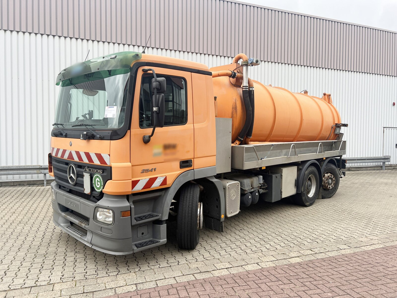 Mercedes-Benz Actros 2541 L 6x2 Actros 2541 L 6x2, Lenkachse, Küller Saug- und Spülwagen ca. 14m³ - Camión: foto 1 Mercedes-Benz Actros 2541 L 6x2 Actros 2541 L 6x2, Lenkachse, Küller Saug- und Spülwagen ca. 14m³ - Camión: foto 1