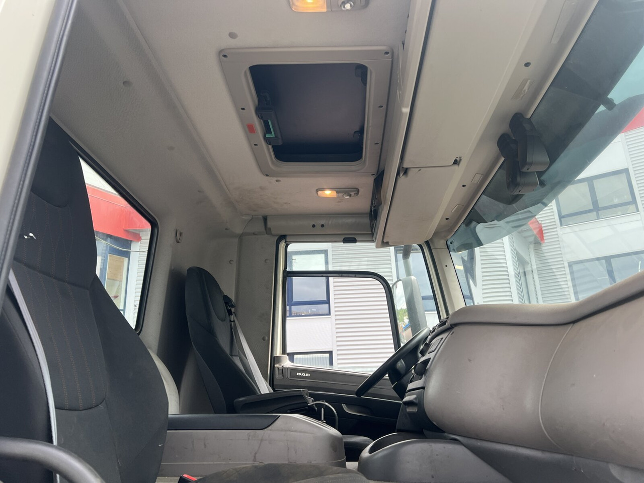 DAF CF 480 6x2 CF 480 6x2, Lenk-/Liftachse - Camión multibasculante: foto 4 DAF CF 480 6x2 CF 480 6x2, Lenk-/Liftachse - Camión multibasculante: foto 4