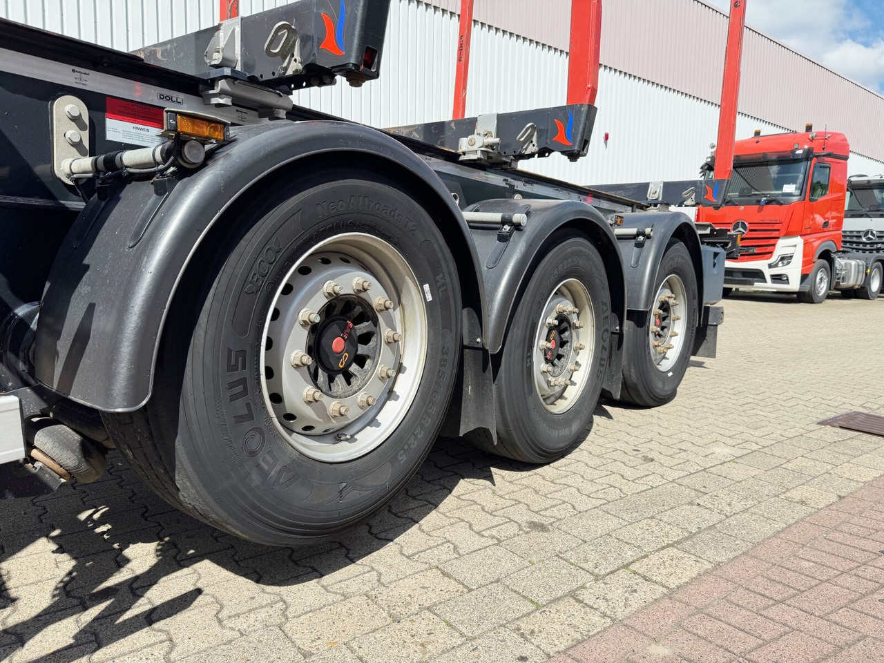 Doll LOGO H3L-14XL LOGO H3L-14XL, Liftachse, Nachlauflenkachse, teleskopierbar 9,4m-12,9 - Semirremolque maderero: foto 5 Doll LOGO H3L-14XL LOGO H3L-14XL, Liftachse, Nachlauflenkachse, teleskopierbar 9,4m-12,9 - Semirremolque maderero: foto 5