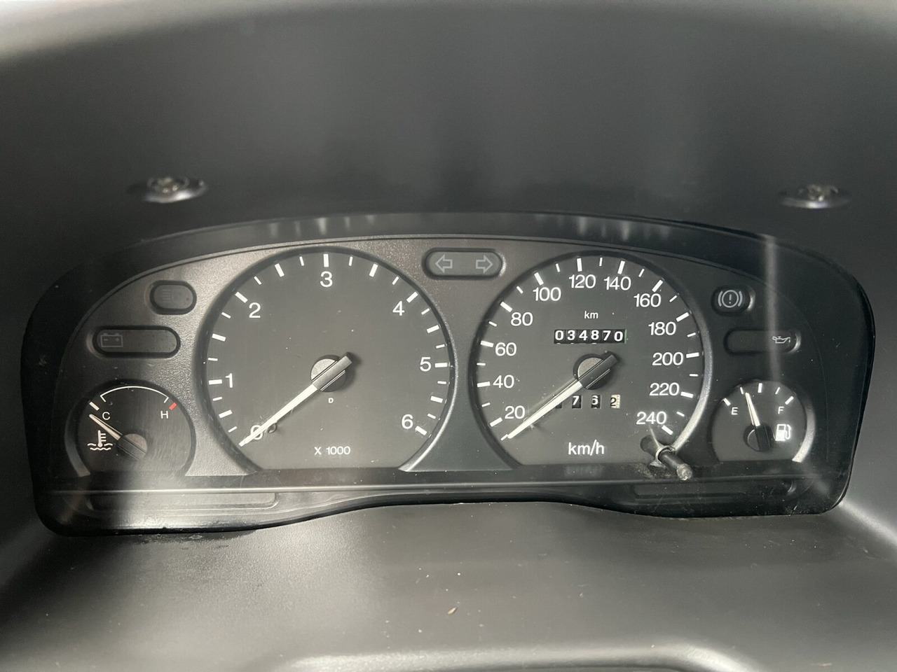 Furgoneta combi Ford Ford Transit 2,0 TDE 4x2 Ford Transit 2,0 TDE 4x2, EX-THW, 6 Sitze: foto 8 Furgoneta combi Ford Ford Transit 2,0 TDE 4x2 Ford Transit 2,0 TDE 4x2, EX-THW, 6 Sitze: foto 8