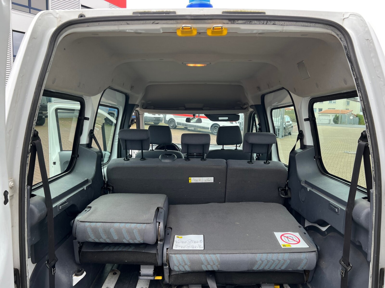 Furgoneta pequeña Ford Tourneo Connect 4x2 Tourneo Connect 4x2, Personentransporter, 8-Sitzer: foto 13