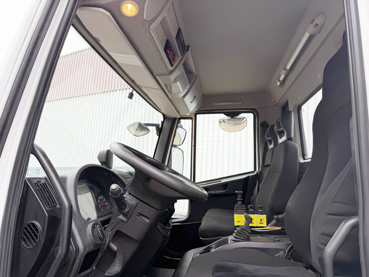 Iveco EuroCargo ML120E22 4x2 EuroCargo ML120E22 4x2, City-Abroller - Camión multibasculante: foto 2 Iveco EuroCargo ML120E22 4x2 EuroCargo ML120E22 4x2, City-Abroller - Camión multibasculante: foto 2