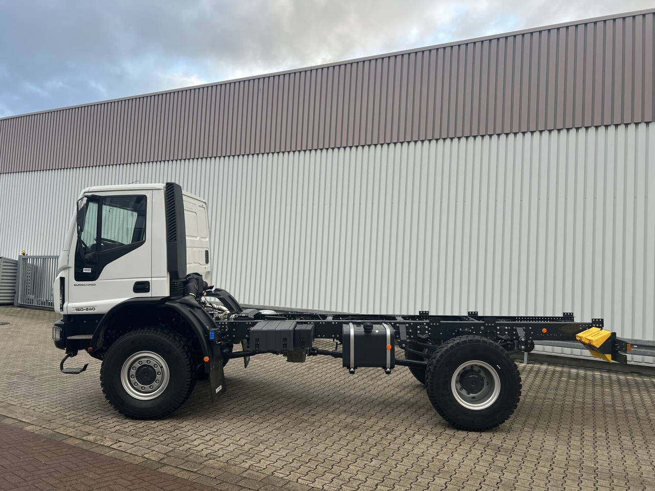 Camión chasis nuevo Iveco EuroCargo ML150E24 WS 4x4 EuroCargo ML150E24 WS 4x4, Euro3, mehrfach Vorhanden!: foto 13