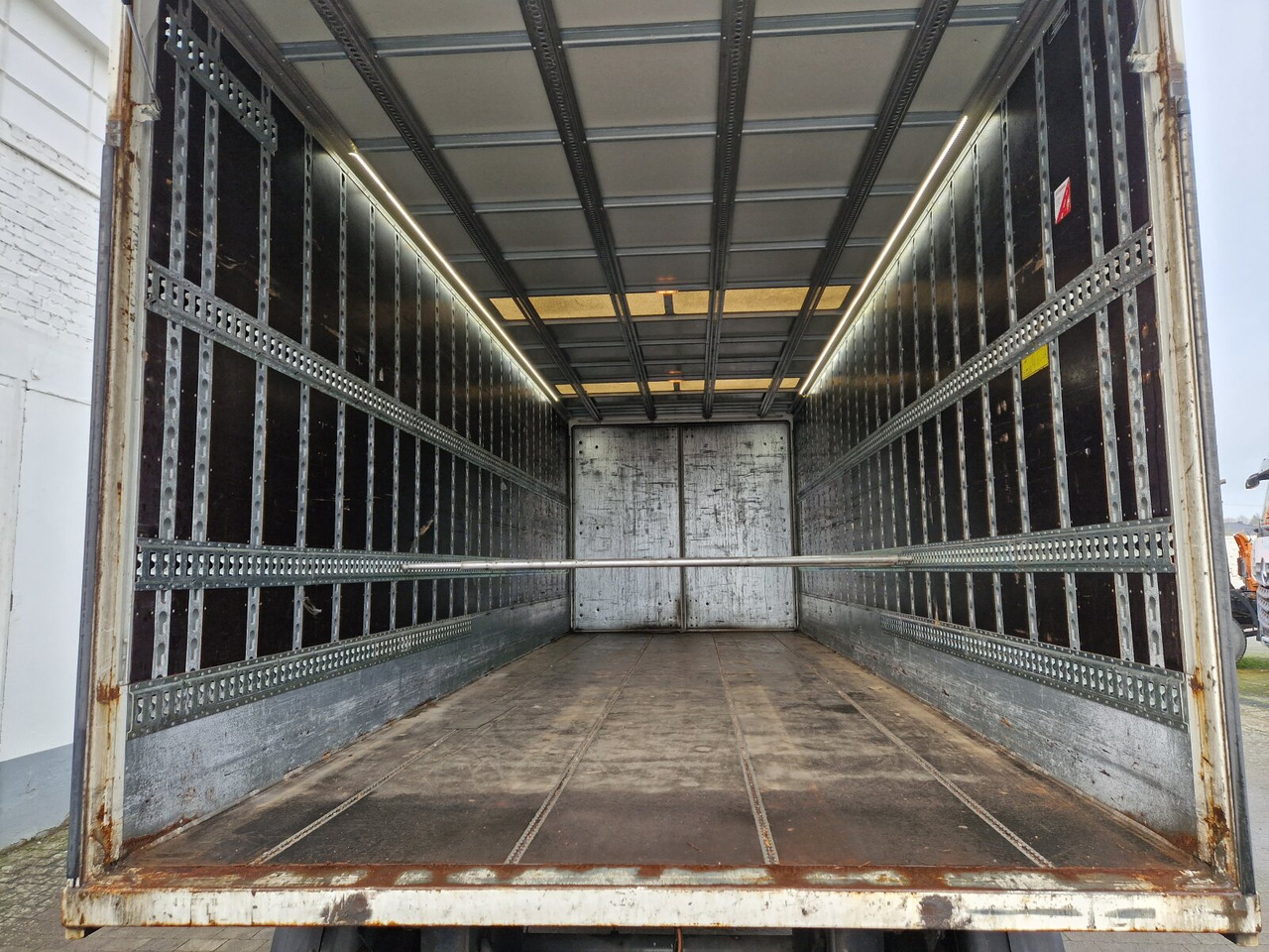 Remolque caja cerrada Kleiderkofferanhänger Hofmann, Kleiderkofferanhänger, durchladbar, LBW BÄR, 42 cbm: foto 7