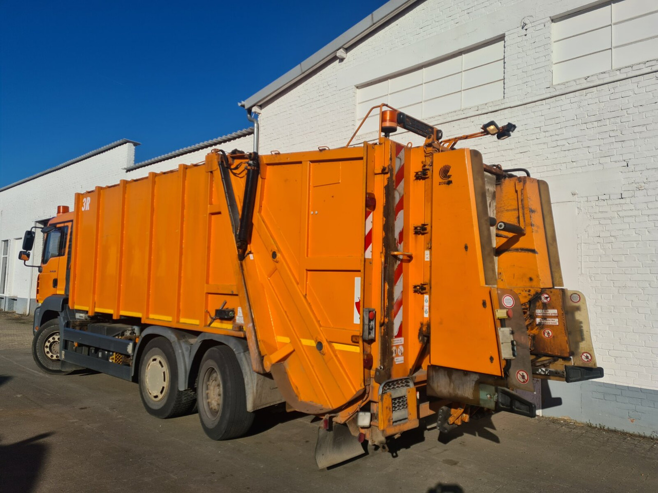 Camión de basura para transporte de basura MAN TGA 28.320 6x2-4 BL TGA 28.320 6X2-4 BL, Lenkachse, Schörling 3R20SEW, Zöller-Schüttung: foto 8